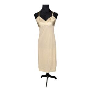 Vtg 60s Vanity Fair Champagne Nylon Slip Lace Trim Adjustable straps made in USA